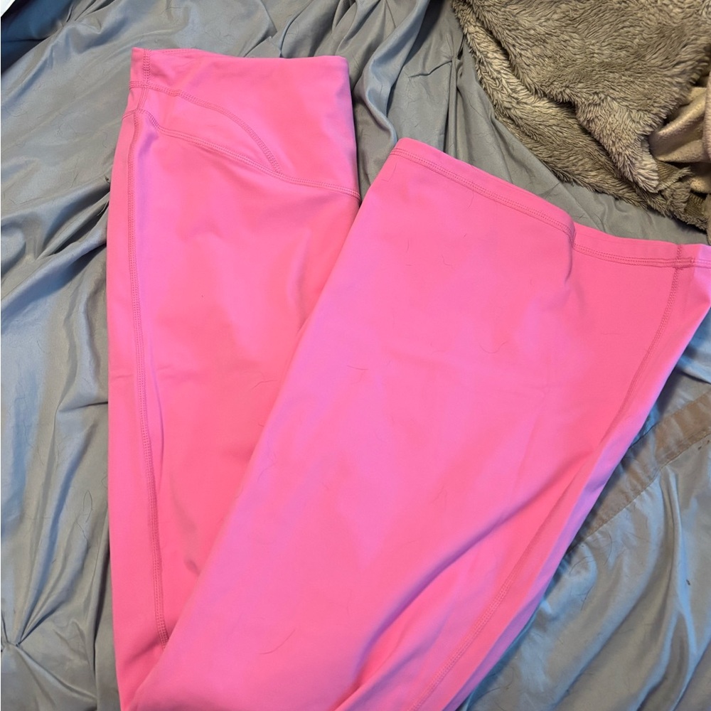 Mono B Vibrant Pink Flare yoga pants - Picture 5 of 6